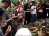 Doa bersama di setelah acara peletakan batu pertama pemugaran situs pertabatan Brawijaya V di Suratrunan Alian Kebumen.